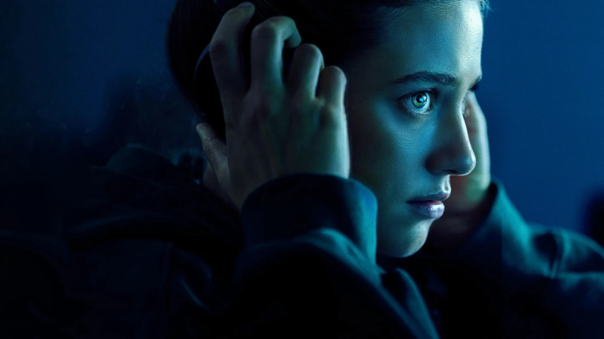 Bóng Ma Cõi Mạng